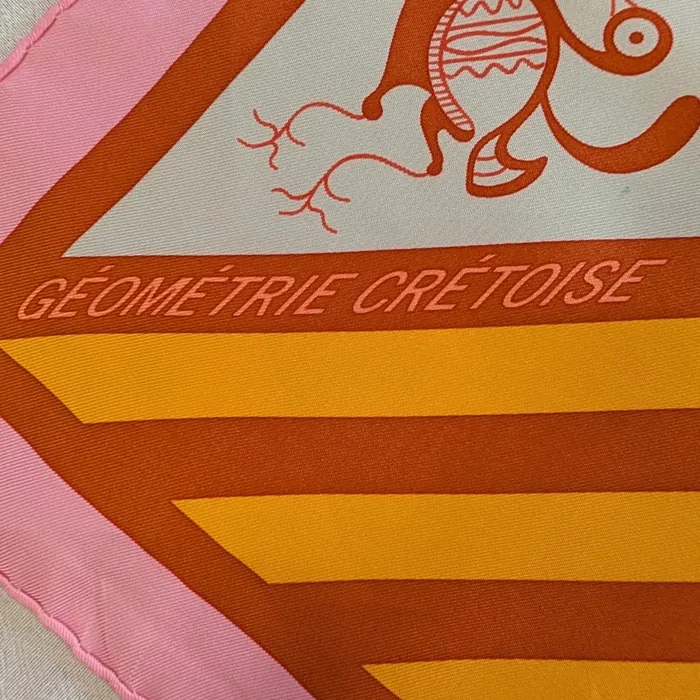 Carré Hermès - Géométrie Crétoise