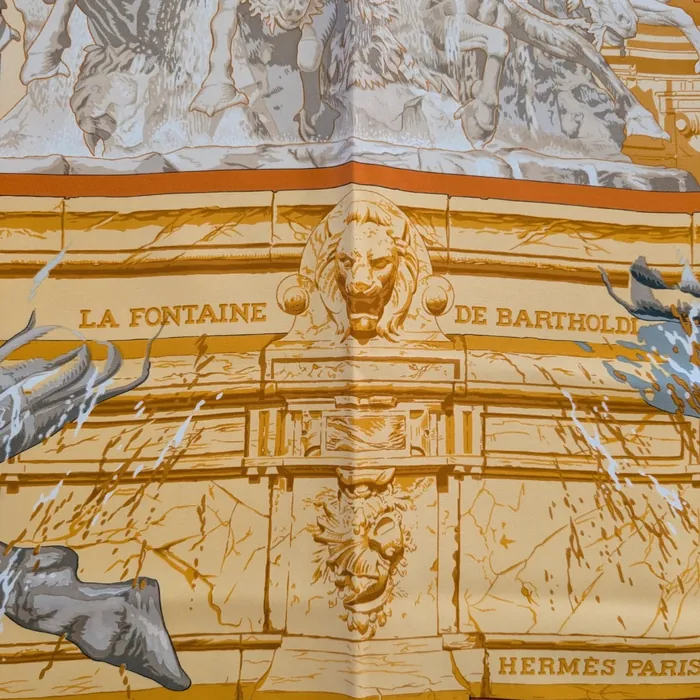 Carré Hermès - La Fontaine de Bartholdi - Orange