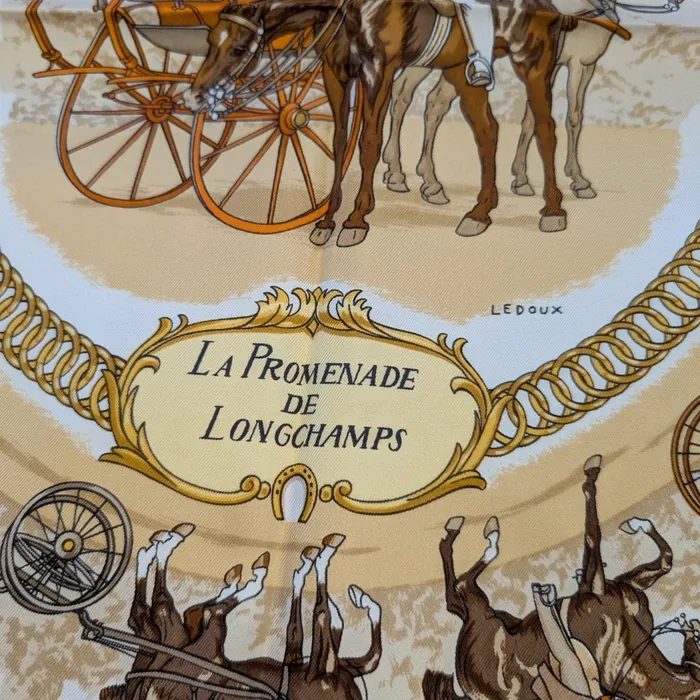 Carré Hermès - La Promenade de Longchamps - Brun Foncé