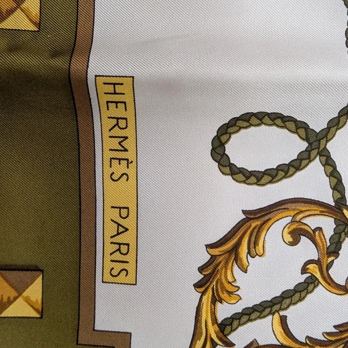 Carré Hermès - Les Clefs - Vert Kaki