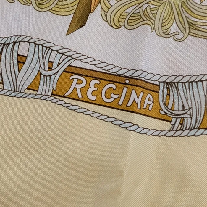 Carré Hermès - Regina - Jaune Pâle