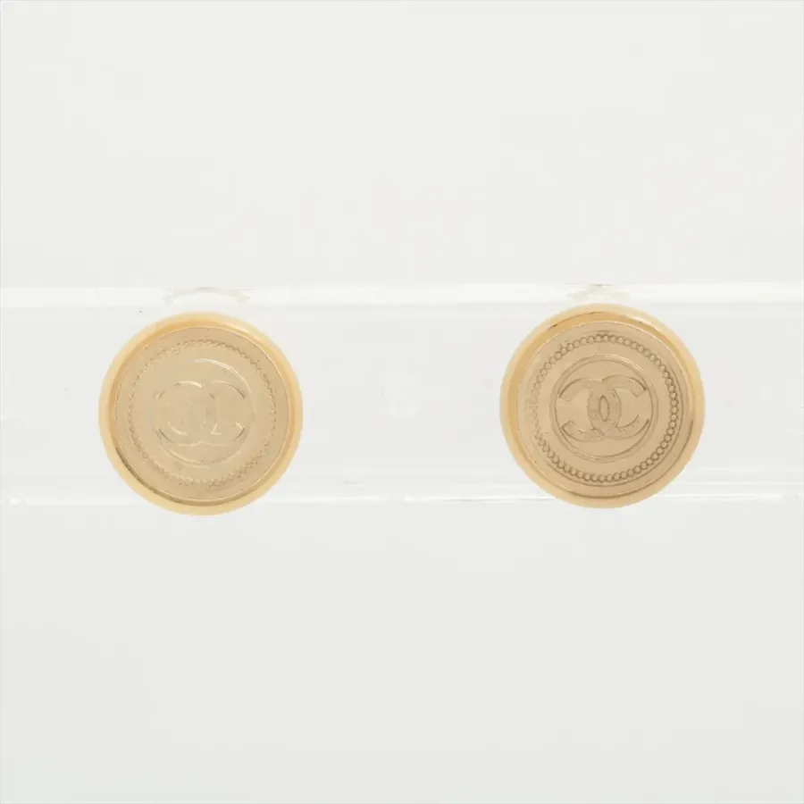 Chanel - Puces d'Oreille