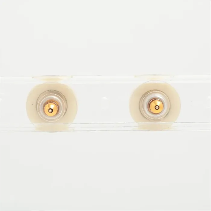 Chanel - Puces d'Oreille