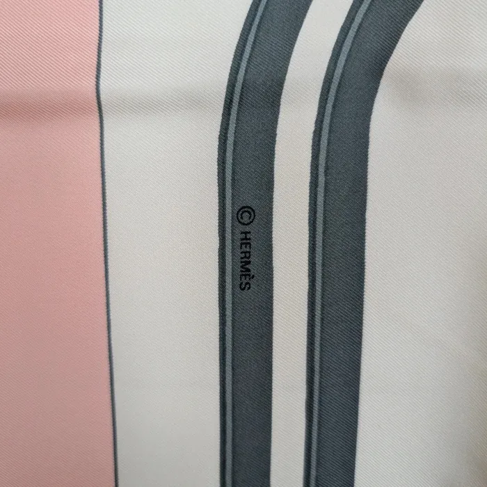 Hermès - Carré - Brides de Gala - Rose