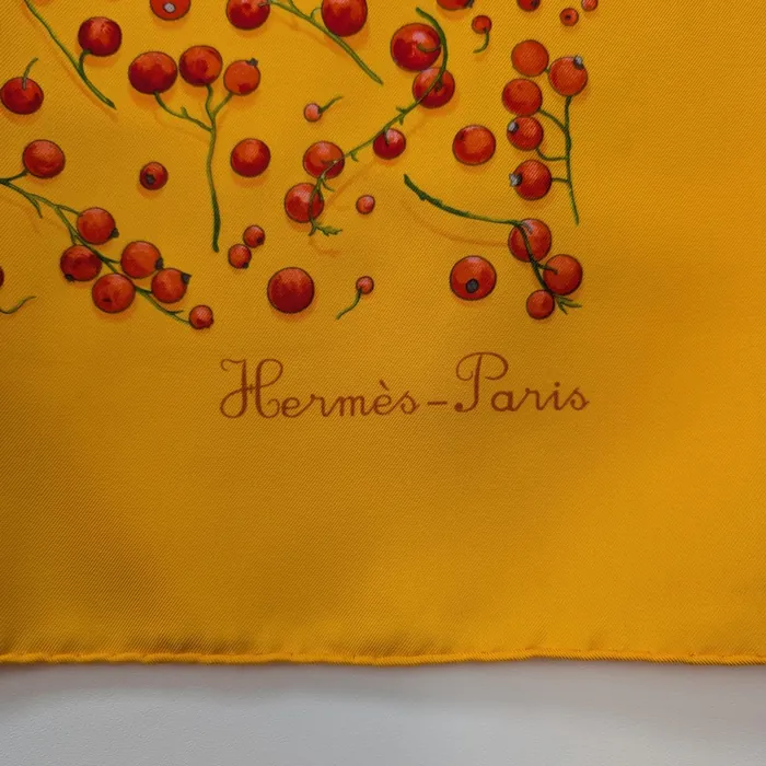 Hermès - Carré - Red Berries - Orange