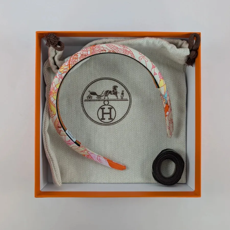 Hermès - Serre Tête en Soie - Elsa - La Légende du Cheval