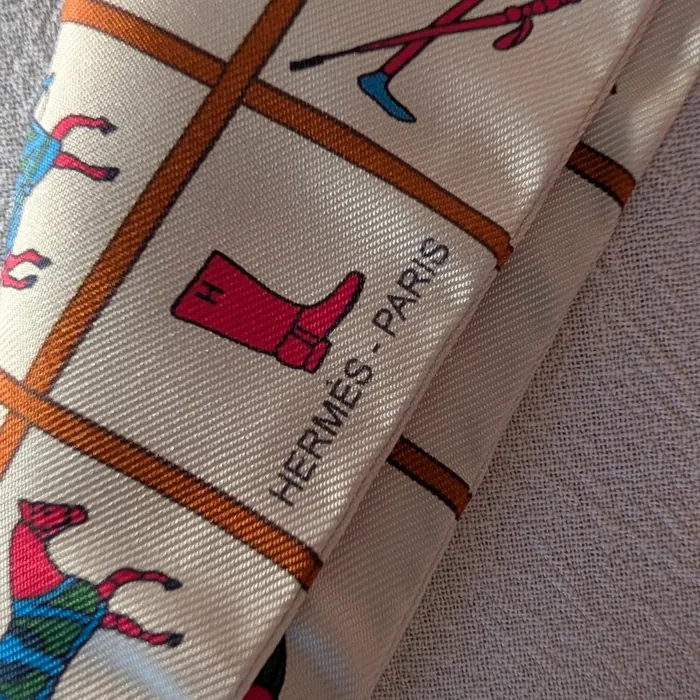 Hermès - Twilly - Couvertures et Tenues de Jour